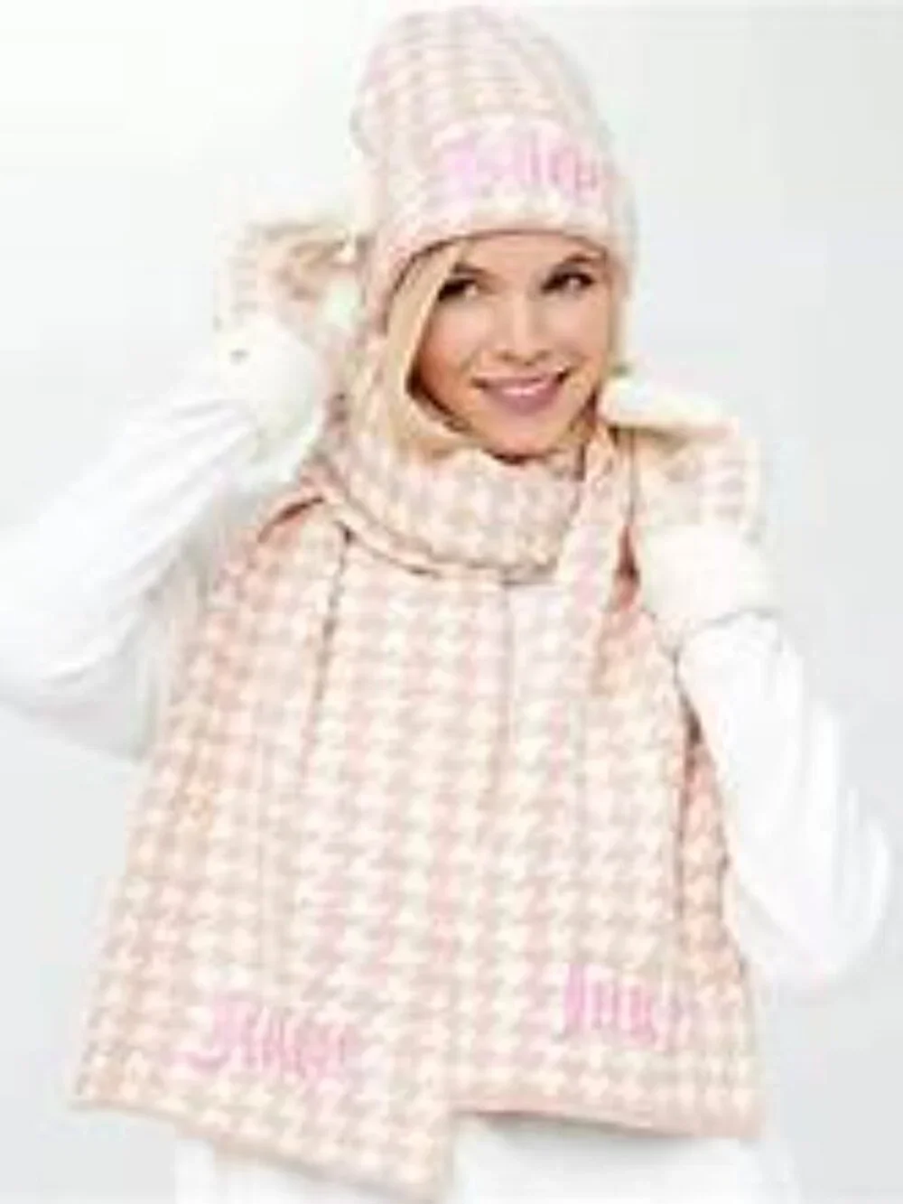 Juicy Couture Pink & White Houndstooth 3-Piece Knit Set NWT Scarf Beanie Gloves